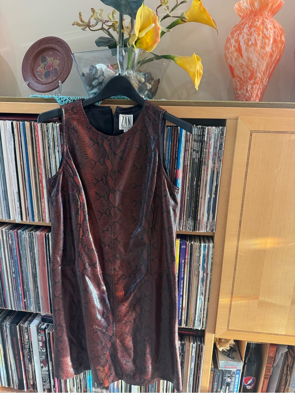 PRICE DROP: NWOT, ZAN, L, lined,BURGUNDY/ BLACK SNAKE-PATTERN LAMBSKIN LEATHER